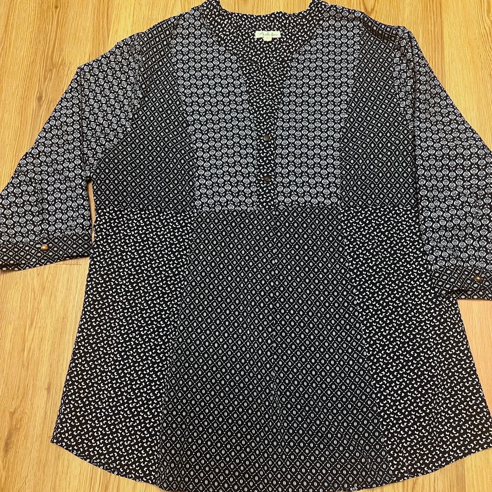 Antilia Femme navy and White Relaxed Blouse with Mandarin Collar